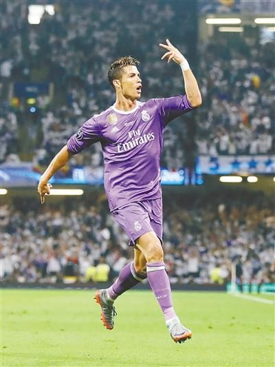 足球场地和 足球场地和